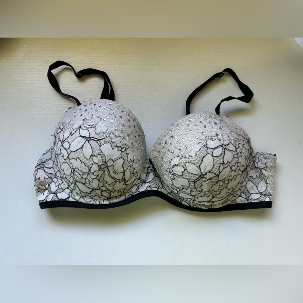 Victoria’s Secret Bra!